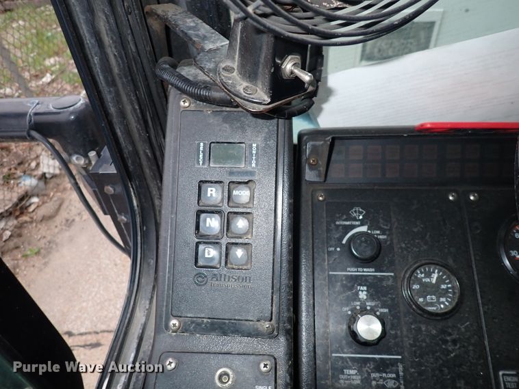 image for item DJ5626 2006 Gillig Phantom C29D096N4  transit bus