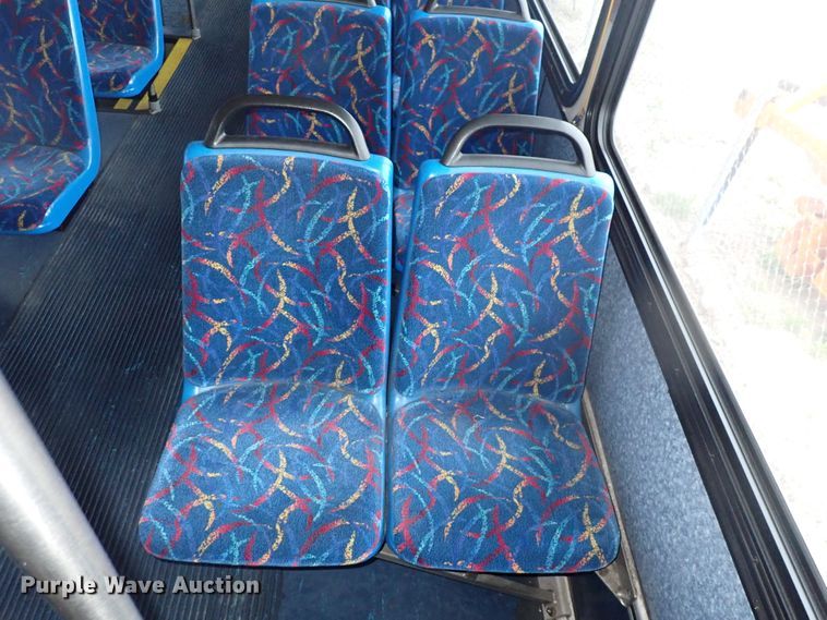 image for item DJ5626 2006 Gillig Phantom C29D096N4  transit bus