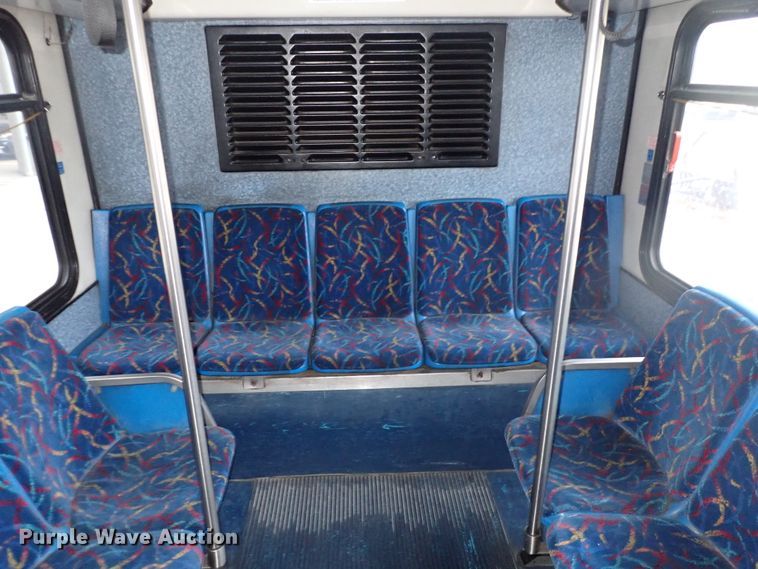 image for item DJ5626 2006 Gillig Phantom C29D096N4  transit bus