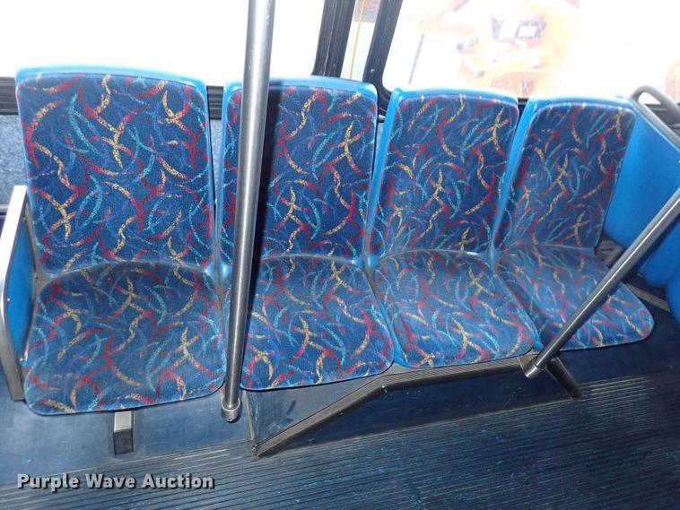 image for item DJ5626 2006 Gillig Phantom C29D096N4  transit bus