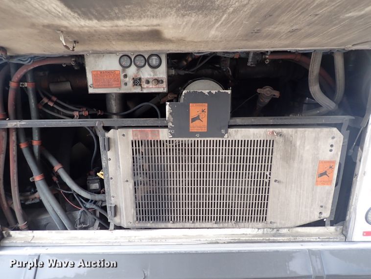 image for item DJ5626 2006 Gillig Phantom C29D096N4  transit bus