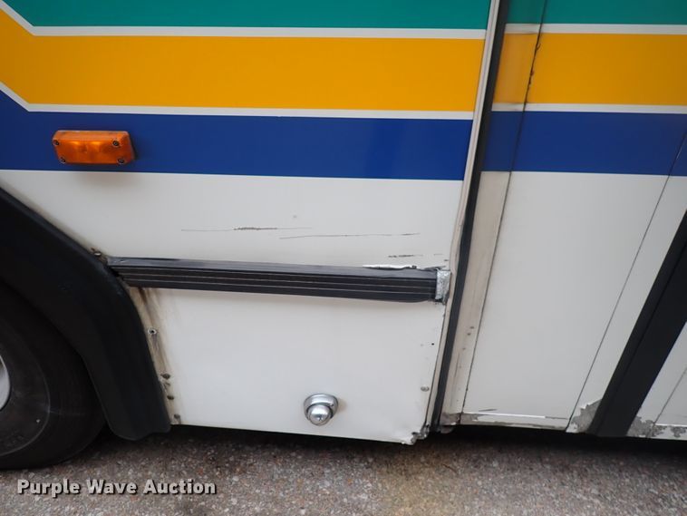 image for item DJ5626 2006 Gillig Phantom C29D096N4  transit bus