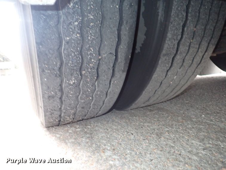 image for item DJ5626 2006 Gillig Phantom C29D096N4  transit bus