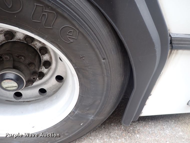 image for item DJ5626 2006 Gillig Phantom C29D096N4  transit bus