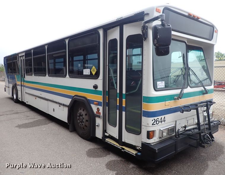 image for item DJ5627 2006 Gillig Phantom C29D096N4  transit bus