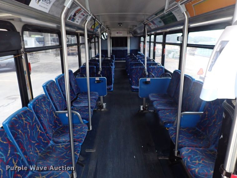 image for item DJ5627 2006 Gillig Phantom C29D096N4  transit bus