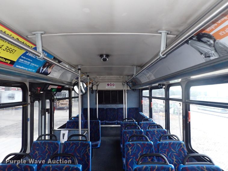 image for item DJ5627 2006 Gillig Phantom C29D096N4  transit bus