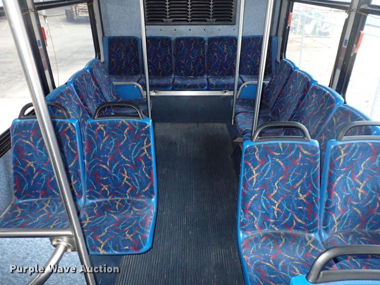 image for item DJ5627 2006 Gillig Phantom C29D096N4  transit bus