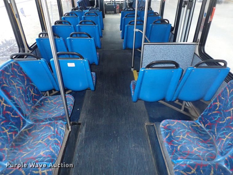 image for item DJ5627 2006 Gillig Phantom C29D096N4  transit bus