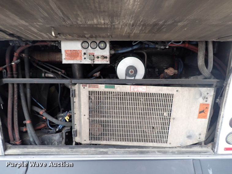 image for item DJ5627 2006 Gillig Phantom C29D096N4  transit bus