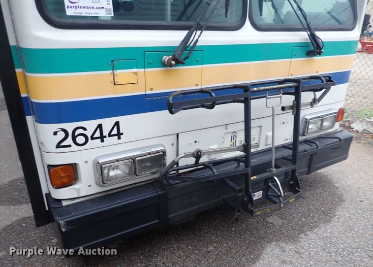 image for item DJ5627 2006 Gillig Phantom C29D096N4  transit bus