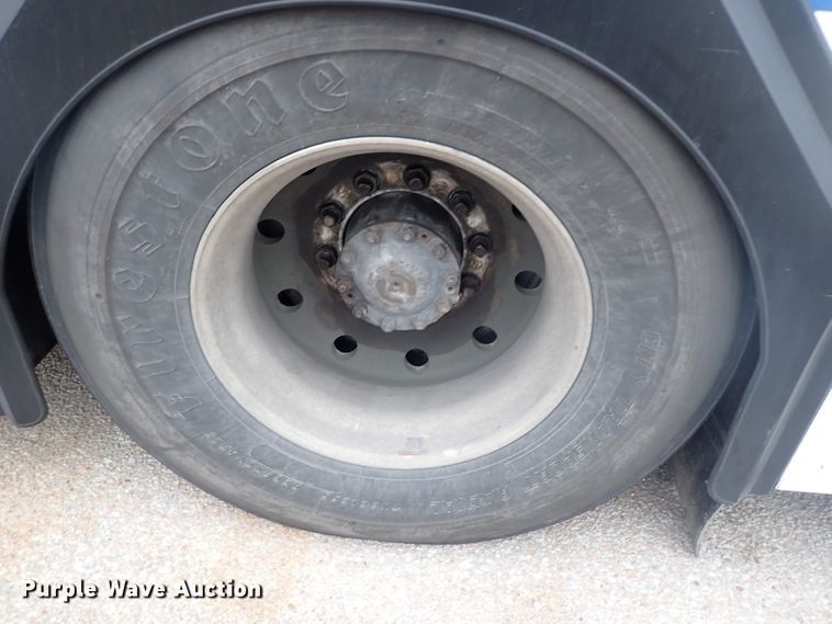 image for item DJ5627 2006 Gillig Phantom C29D096N4  transit bus