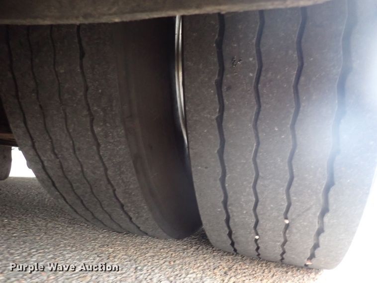 image for item DJ5627 2006 Gillig Phantom C29D096N4  transit bus