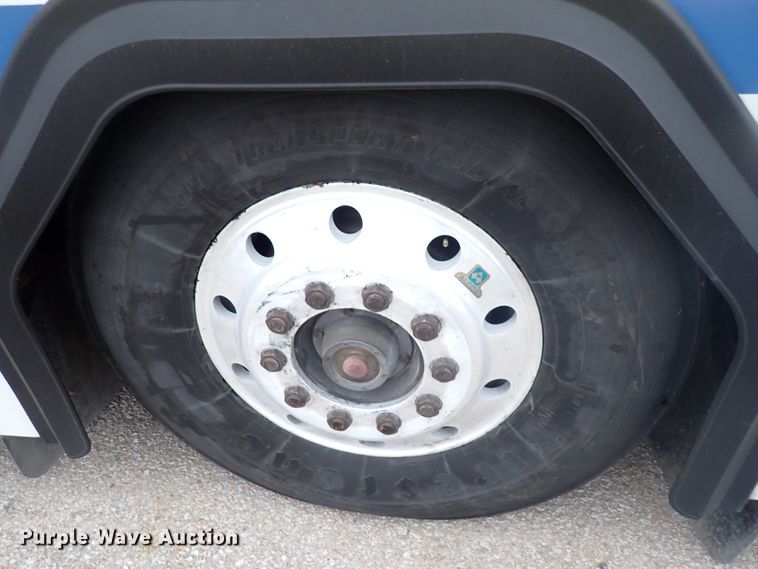 image for item DJ5627 2006 Gillig Phantom C29D096N4  transit bus