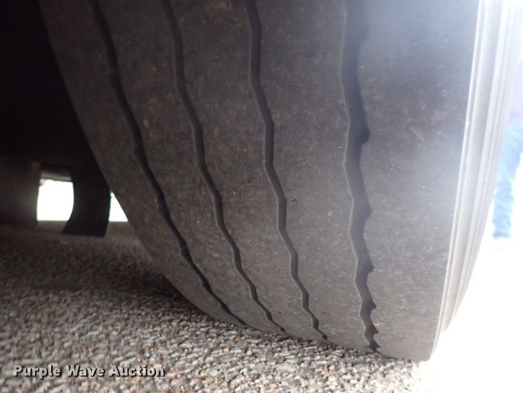 image for item DJ5627 2006 Gillig Phantom C29D096N4  transit bus