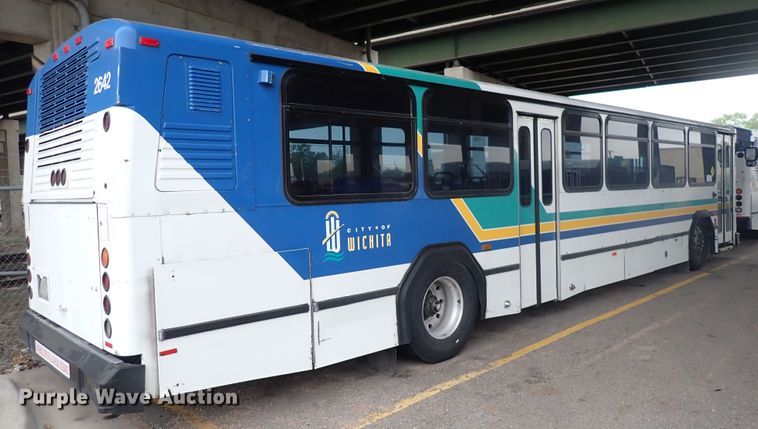 image for item DJ5630 2006 Gillig Phantom C29D096N4  transit bus