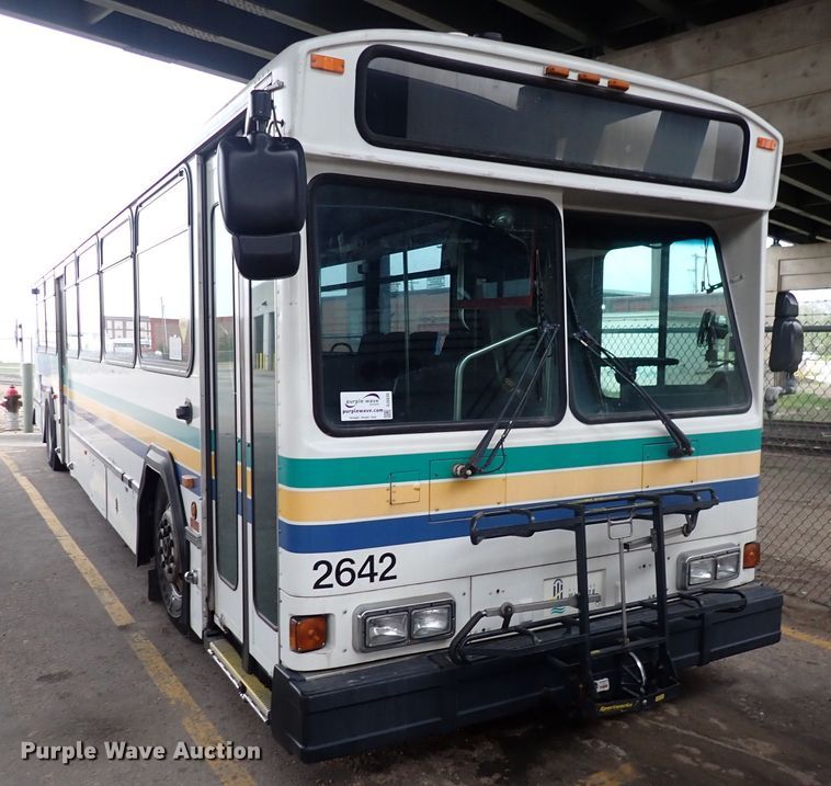 image for item DJ5630 2006 Gillig Phantom C29D096N4  transit bus