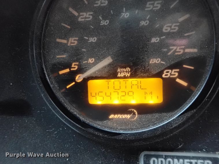 image for item DJ5630 2006 Gillig Phantom C29D096N4  transit bus