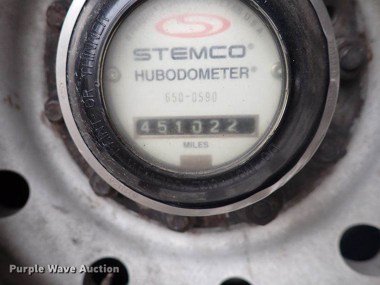 image for item DJ5630 2006 Gillig Phantom C29D096N4  transit bus