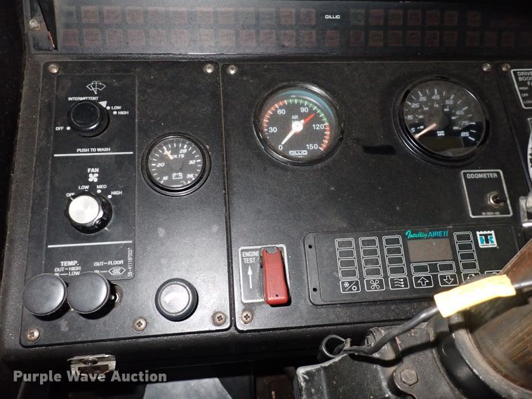 image for item DJ5630 2006 Gillig Phantom C29D096N4  transit bus