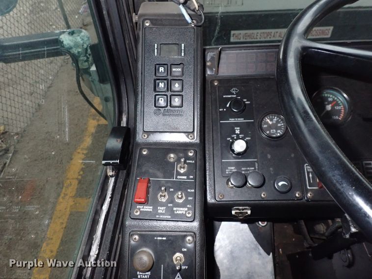 image for item DJ5630 2006 Gillig Phantom C29D096N4  transit bus