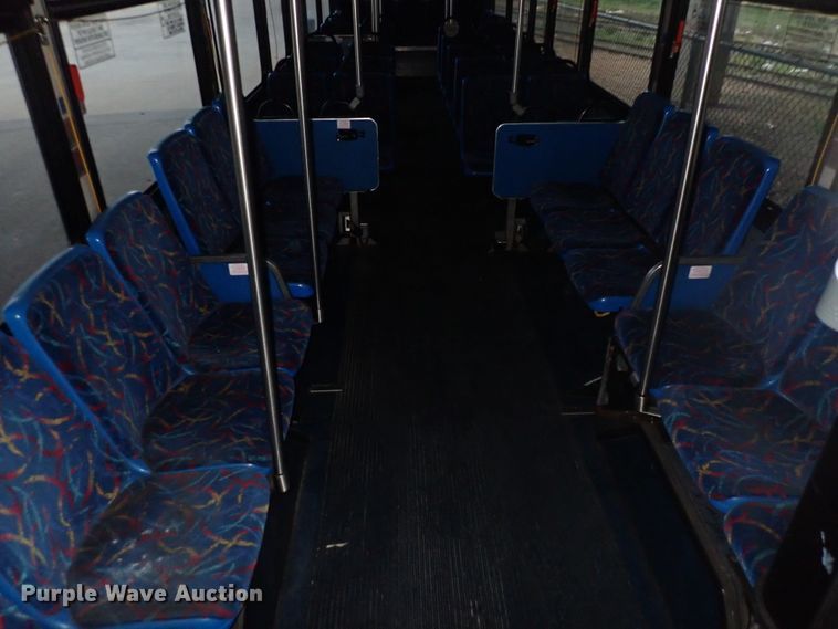 image for item DJ5630 2006 Gillig Phantom C29D096N4  transit bus