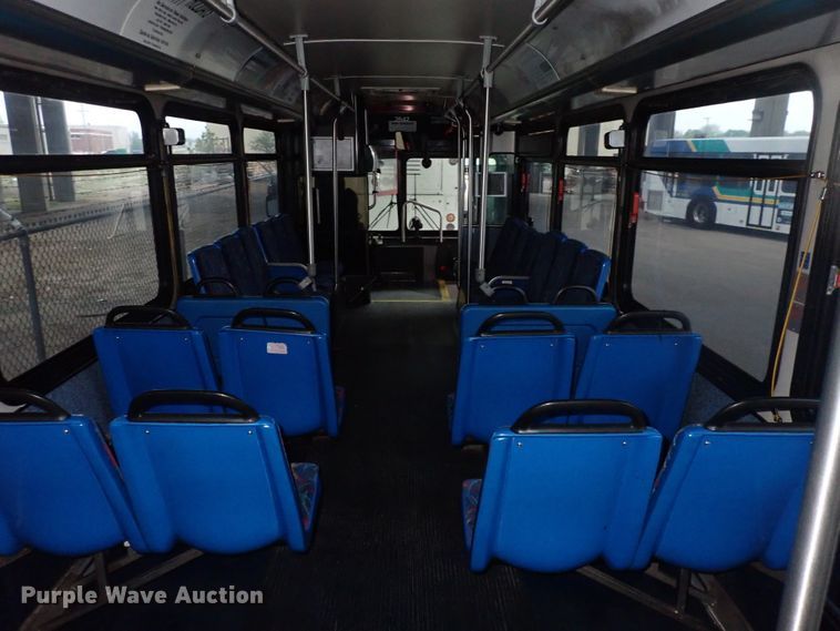 image for item DJ5630 2006 Gillig Phantom C29D096N4  transit bus