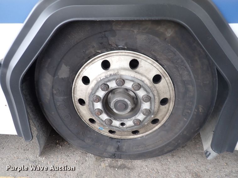 image for item DJ5630 2006 Gillig Phantom C29D096N4  transit bus