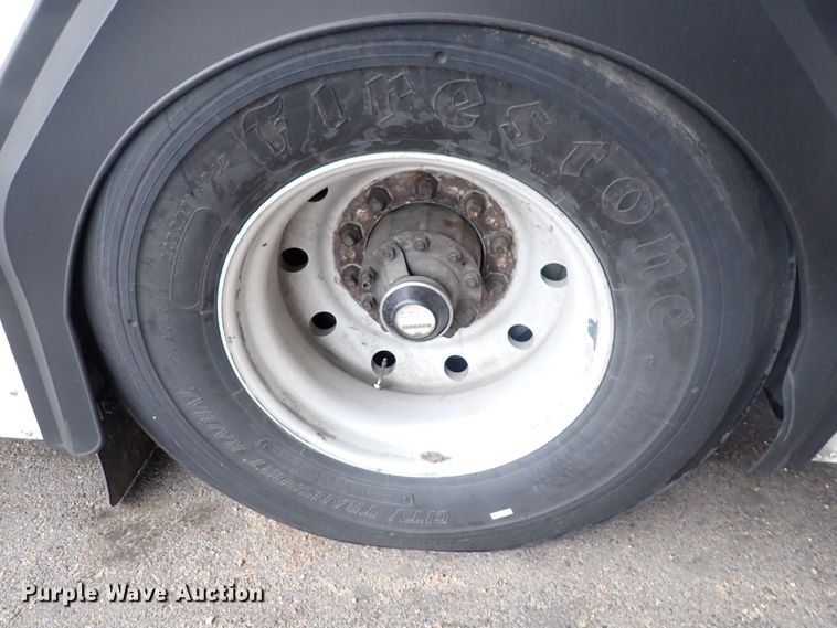 image for item DJ5630 2006 Gillig Phantom C29D096N4  transit bus