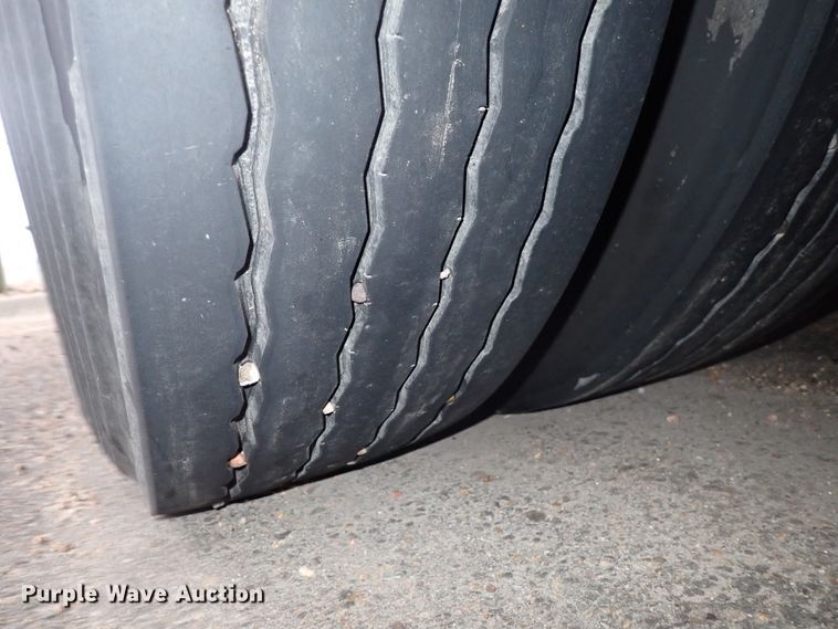 image for item DJ5630 2006 Gillig Phantom C29D096N4  transit bus