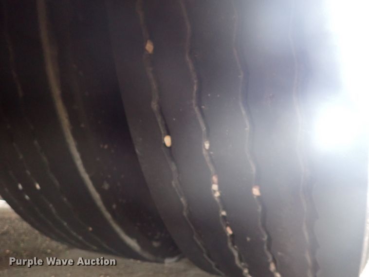 image for item DJ5630 2006 Gillig Phantom C29D096N4  transit bus