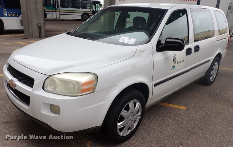 image for item DJ5633 2005 Chevrolet Uplander  van