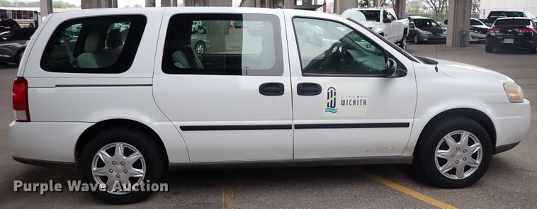 image for item DJ5633 2005 Chevrolet Uplander  van