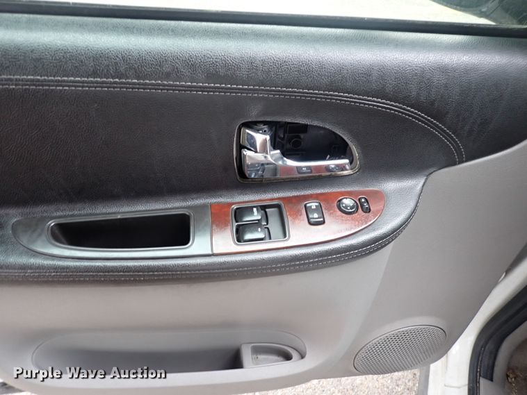 image for item DJ5633 2005 Chevrolet Uplander  van