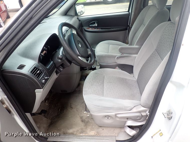 image for item DJ5633 2005 Chevrolet Uplander  van