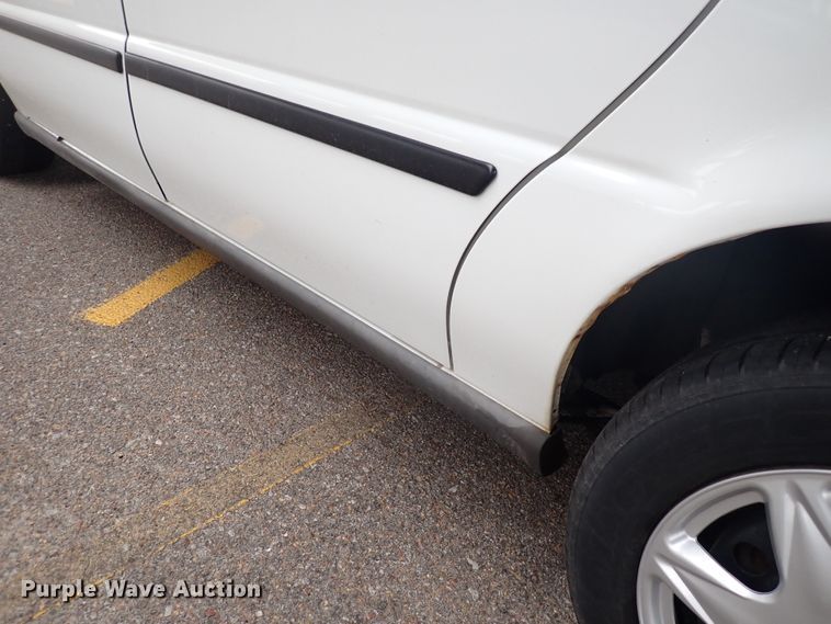 image for item DJ5633 2005 Chevrolet Uplander  van