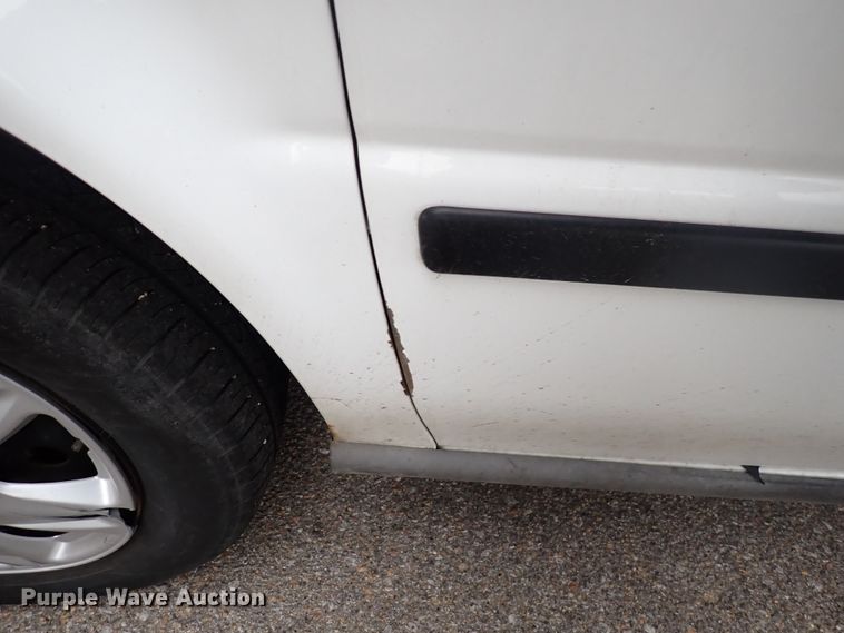 image for item DJ5633 2005 Chevrolet Uplander  van