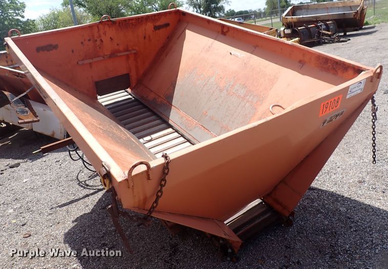 image for item DJ5683 Henderson spreader