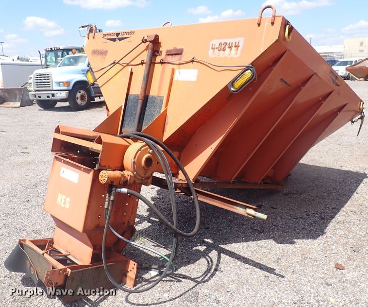 image for item DJ5683 Henderson spreader