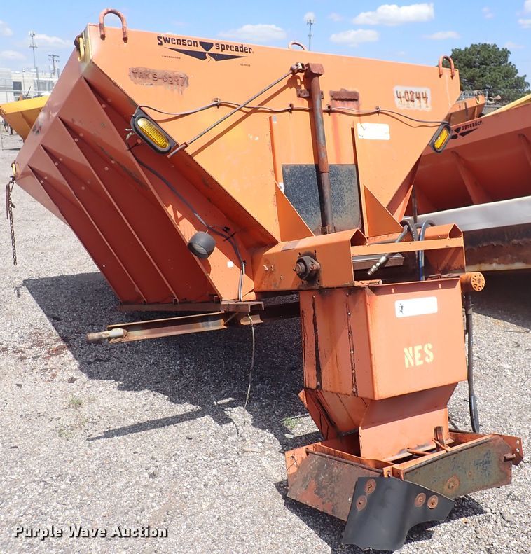 image for item DJ5683 Henderson spreader