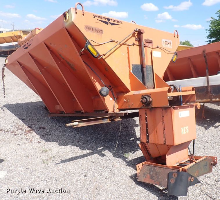 image for item DJ5683 Henderson spreader