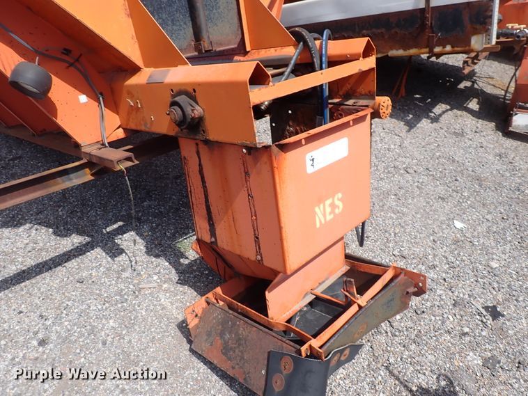 image for item DJ5683 Henderson spreader