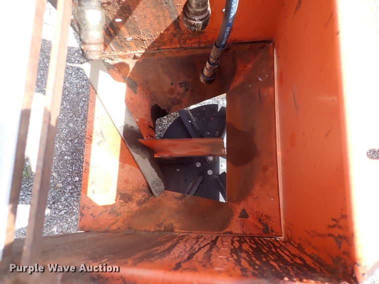 image for item DJ5683 Henderson spreader