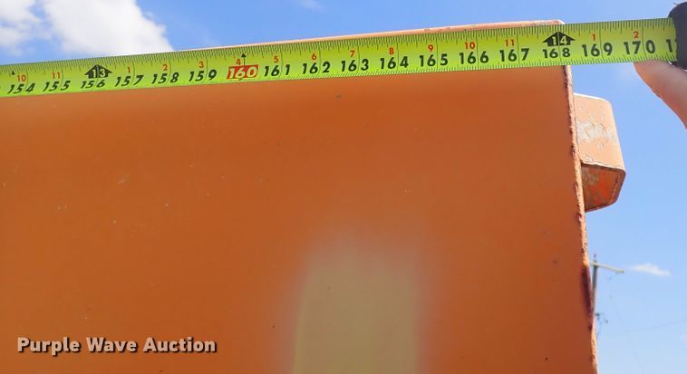 image for item DJ5684 Henderson spreader