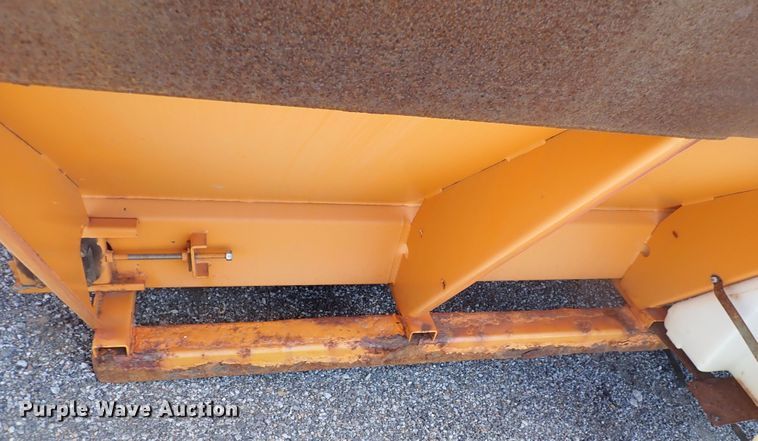 image for item DJ5684 Henderson spreader