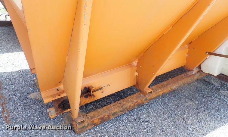 image for item DJ5686 Henderson spreader