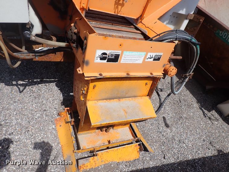 image for item DJ5686 Henderson spreader