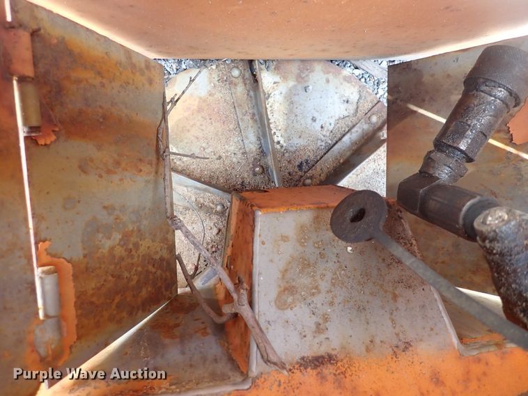 image for item DJ5686 Henderson spreader