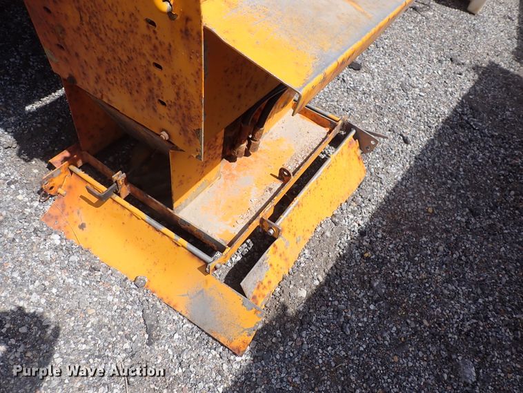 image for item DJ5686 Henderson spreader