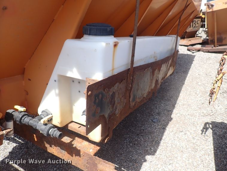 image for item DJ5686 Henderson spreader